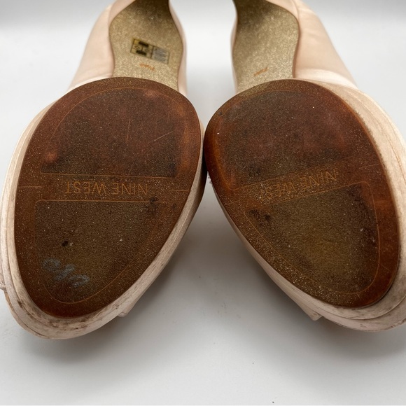 NINE WEST SATIN PLATFORM HEELS - Picture 5 of 13